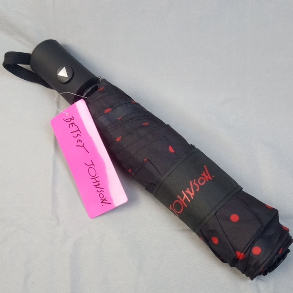 🛍️🍒 Betsey Johnson Black Umbrella with Red Polka Dots